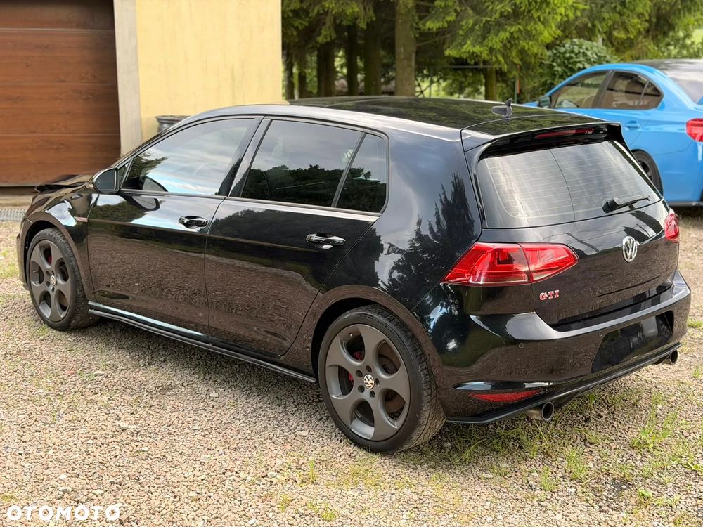 Volkswagen Golf GTI Performance BlueMotion Technology DSG - 6
