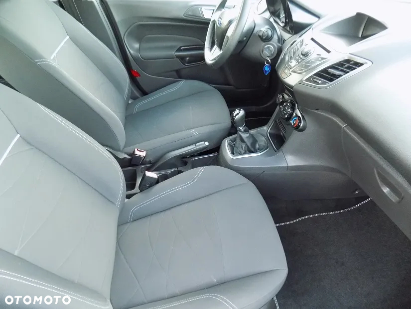 Ford Fiesta 1.25 Titanium - 30