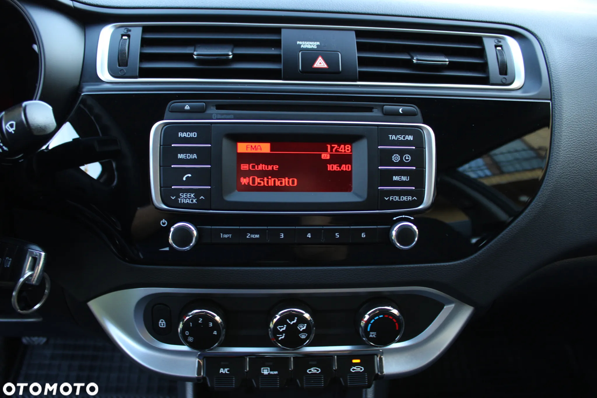 Kia Rio 1.4 M - 30