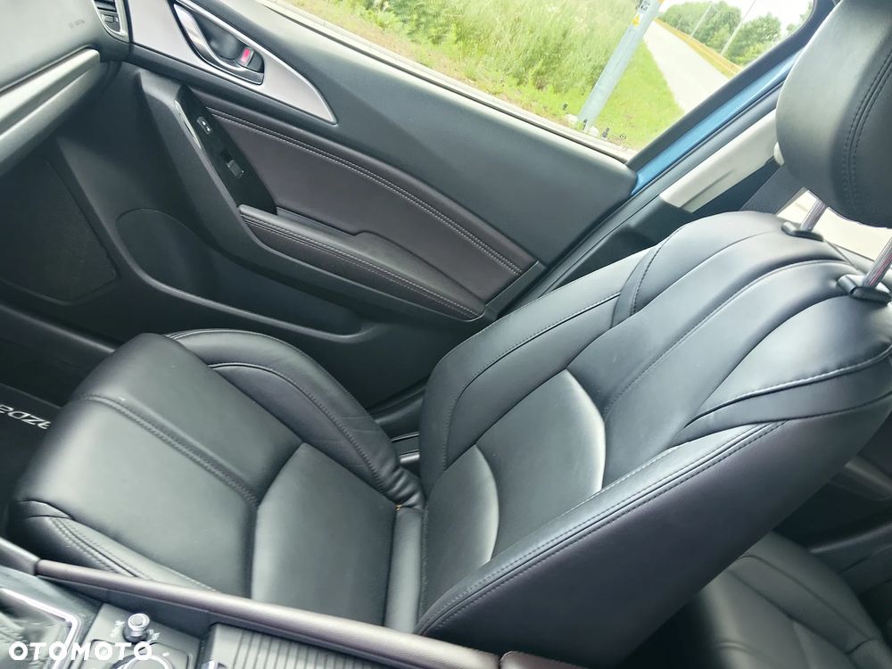 Mazda 3 - 9