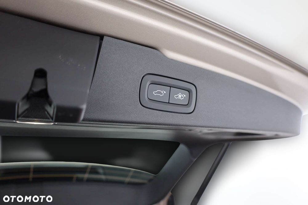 Volvo V60 B4 B Plus Dark - 10