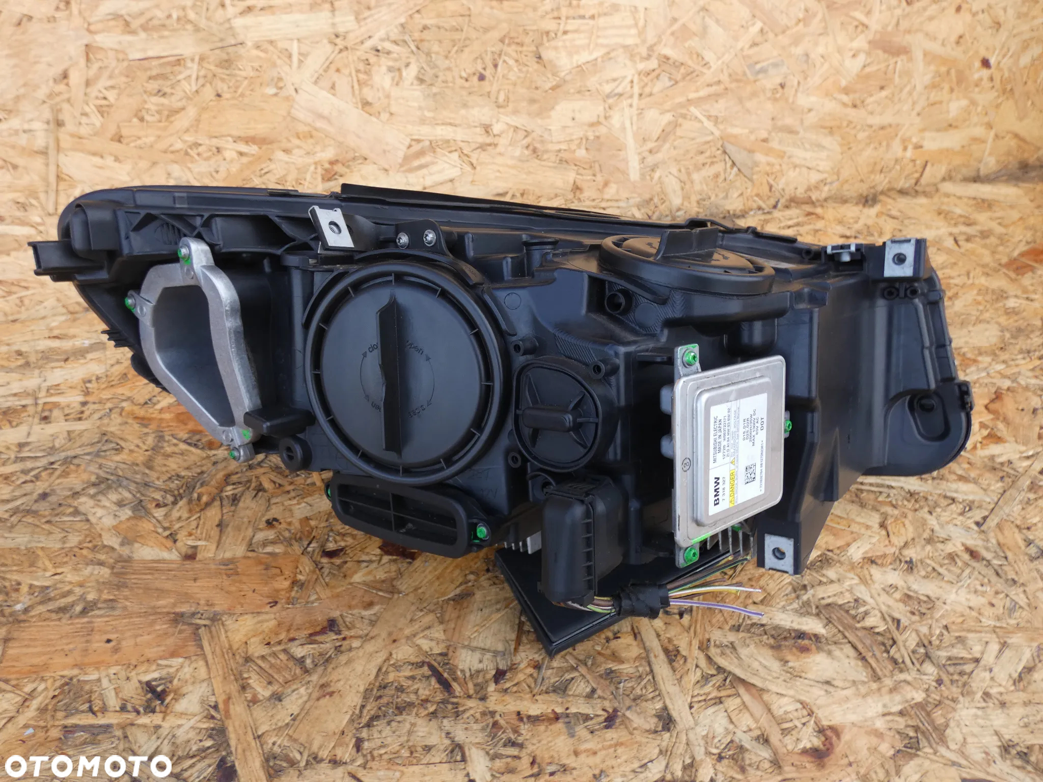 BMW F07 GT  LAMPA PRZÓD BI-XENON SKRĘTNA 7199613 - 6