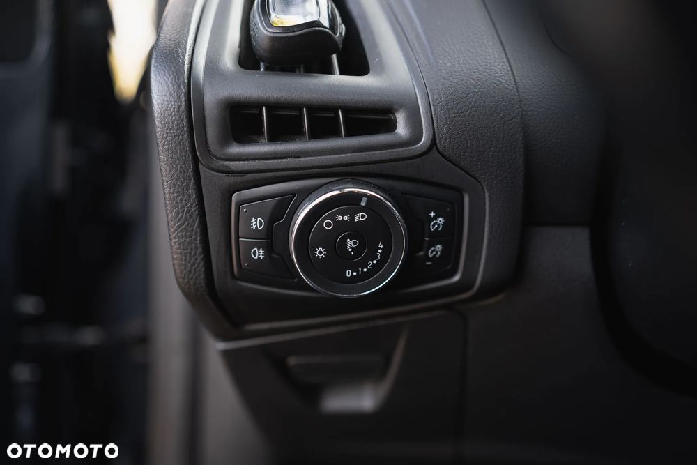 Ford Focus 1.6 Trend - 29