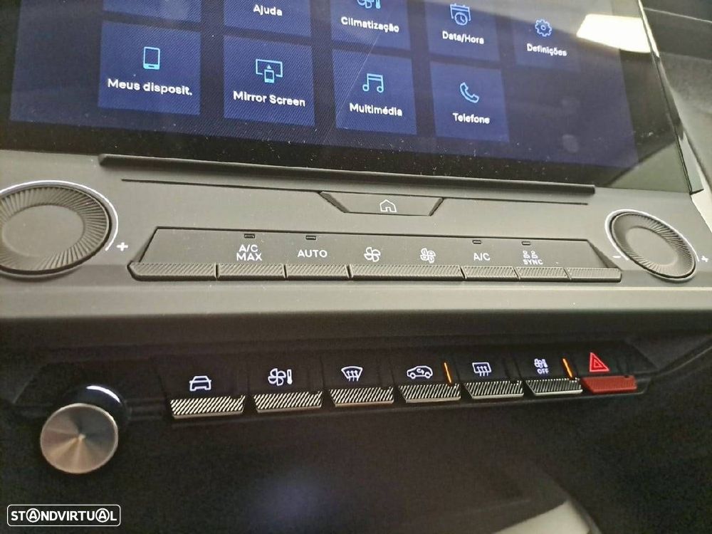 Peugeot 408 1.2 Hybrid Allure e-DCS6 - 23