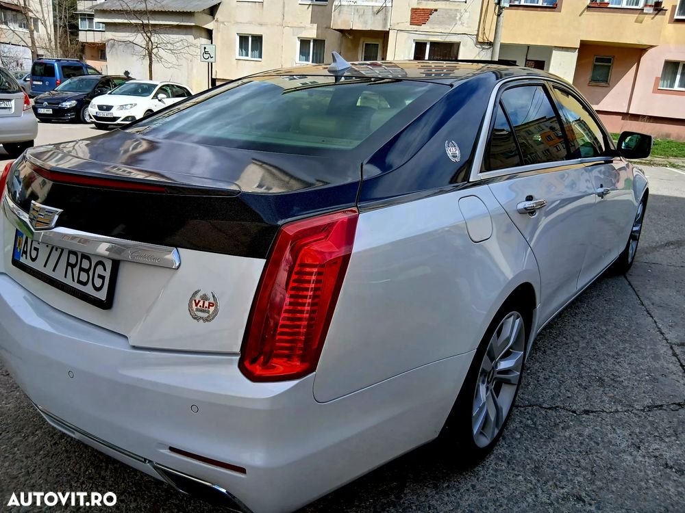 Cadillac CTS - 4