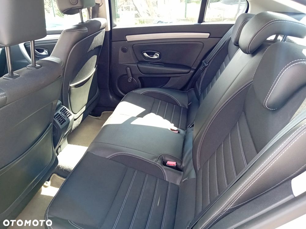 Renault Laguna dCi 110 FAP EDC Limited - 6