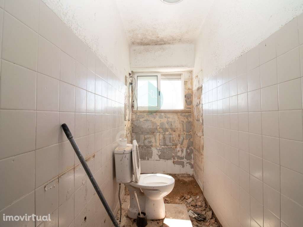 Excelente oportunidade no Lavradio, aconchegante T1 totalmente remo... - Grande imagem: 5/17