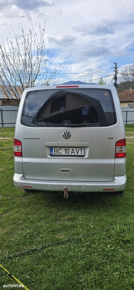 Volkswagen Caravelle - 1