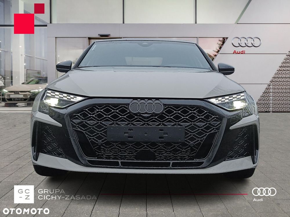 Audi RS3 Limousine - 3