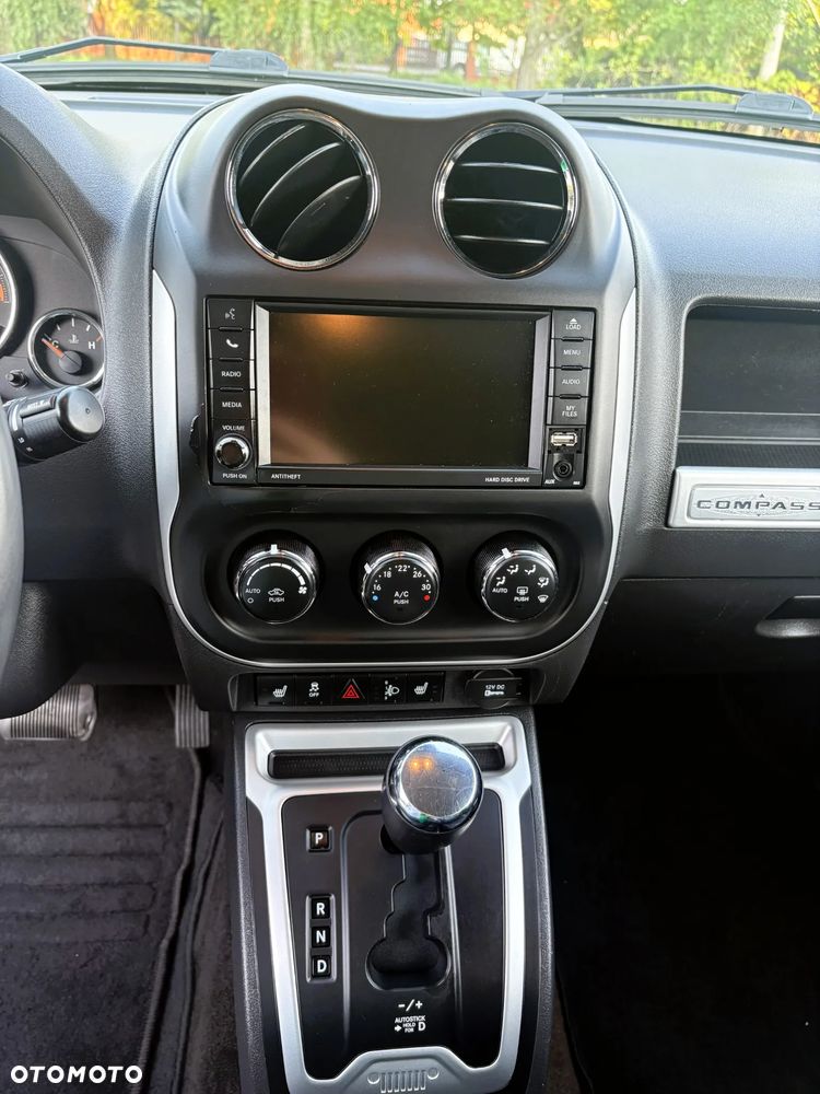 Jeep Compass - 27