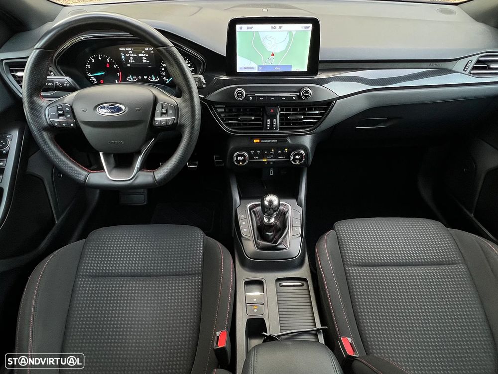 Ford Focus SW 1.0 EcoBoost MHEV ST-Line - 23