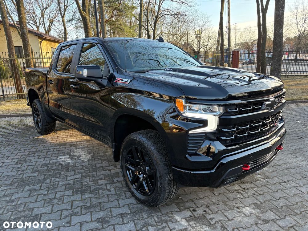 Chevrolet Silverado - 5