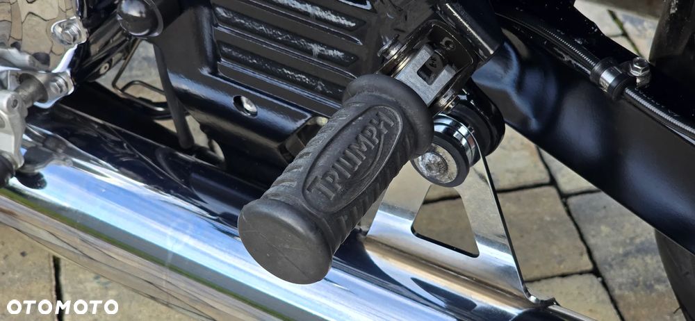 Triumph America - 22