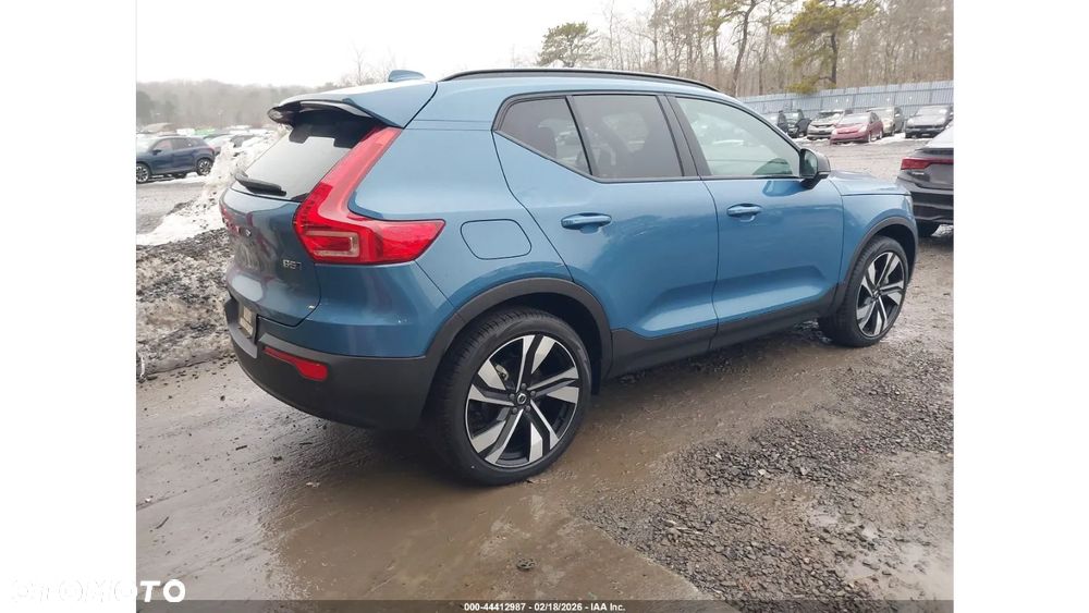 Volvo XC 40 B5 AWD Ultimate Dark - 6