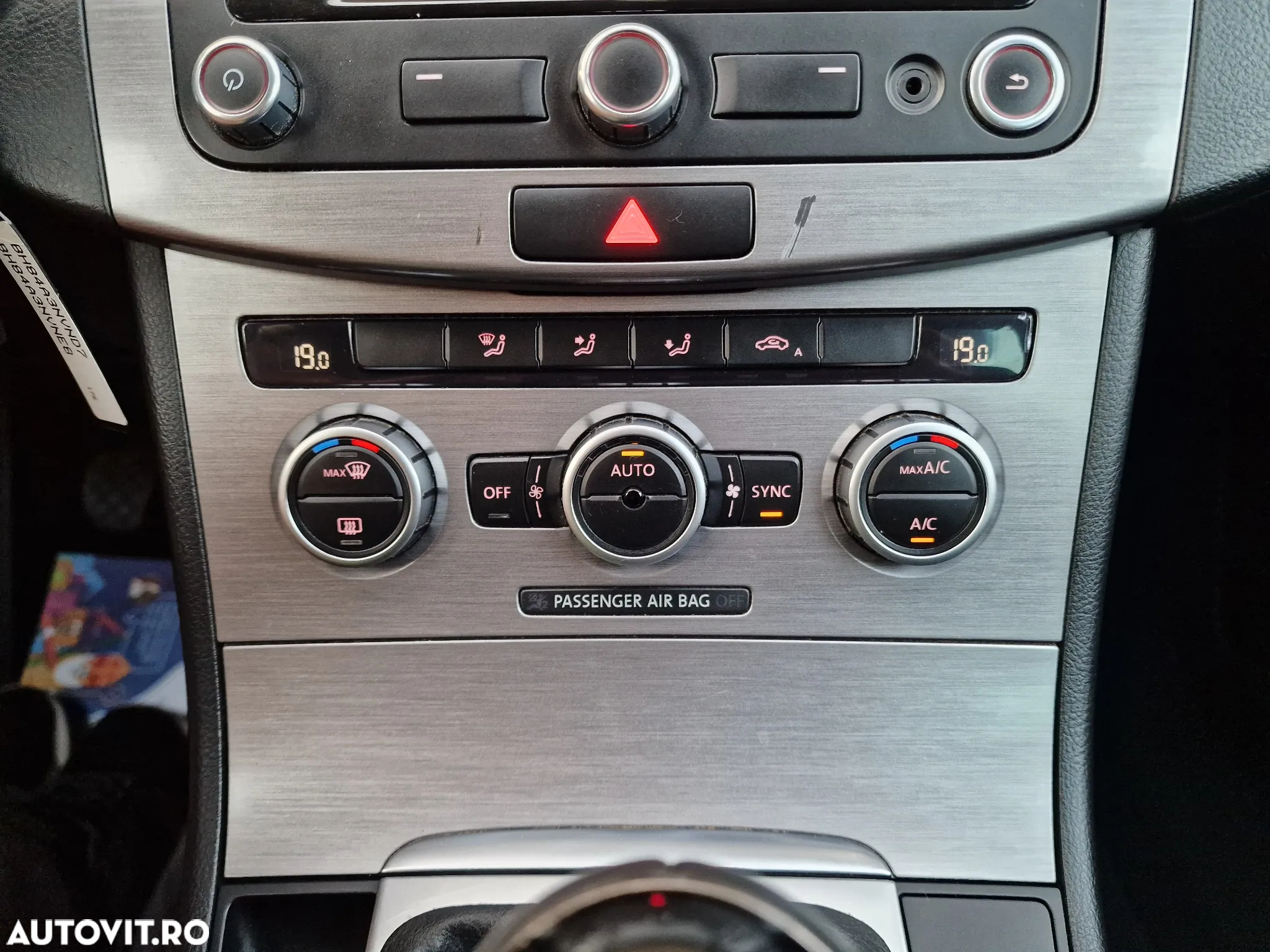 Volkswagen Passat - 14