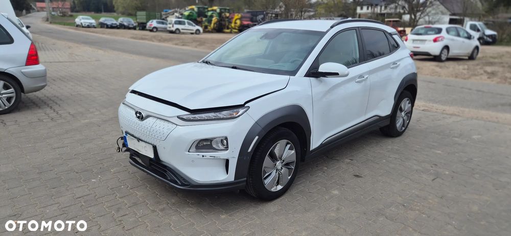Hyundai Kona 64kWh Premium - 1