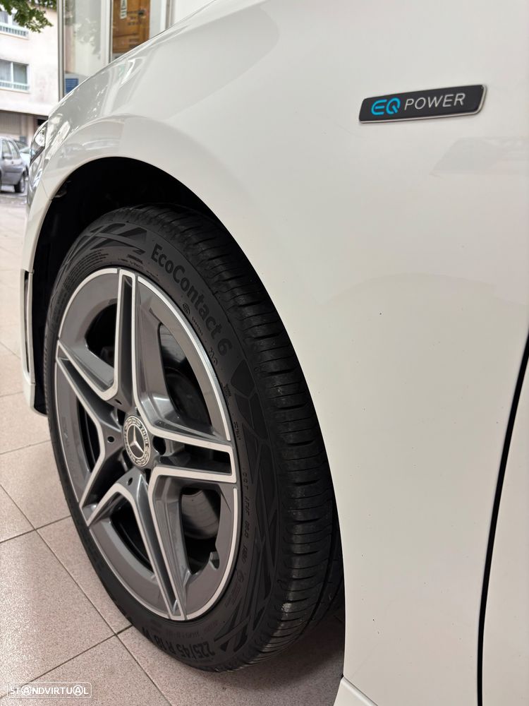 Mercedes-Benz A 250 e AMG Line - 17
