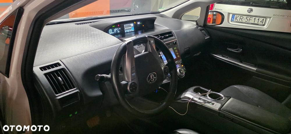 Toyota Prius+ - 13
