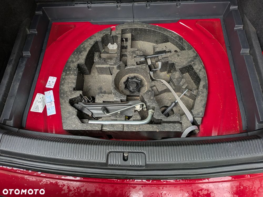 Volkswagen Golf - 25