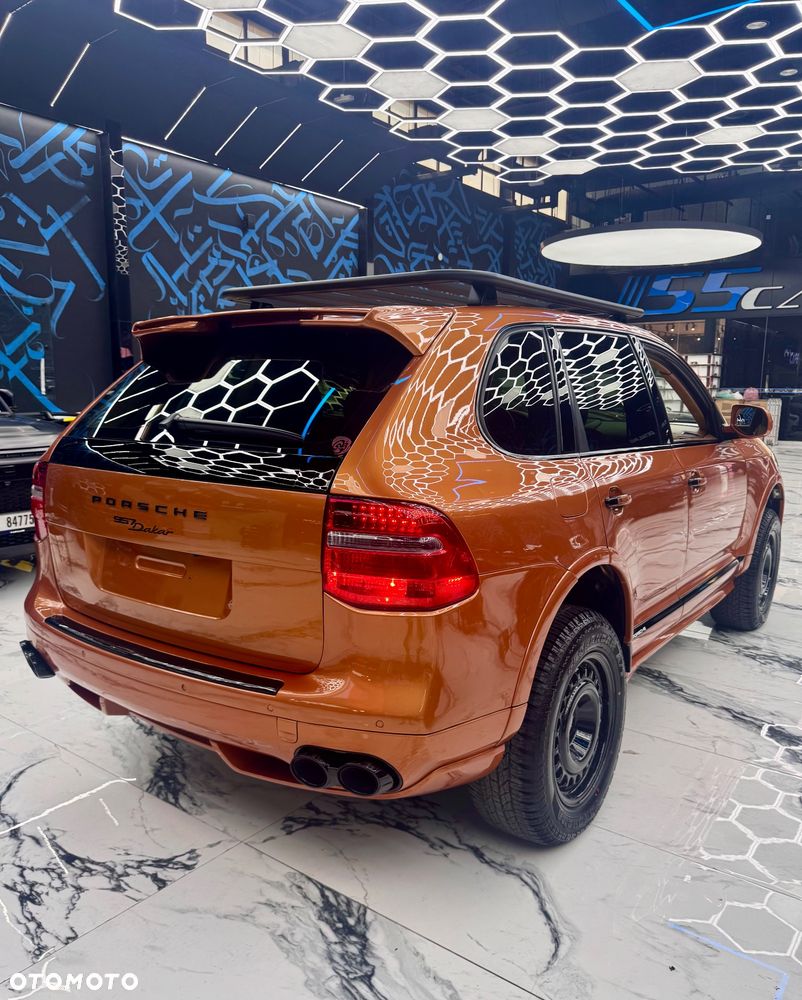 Porsche Cayenne - 6