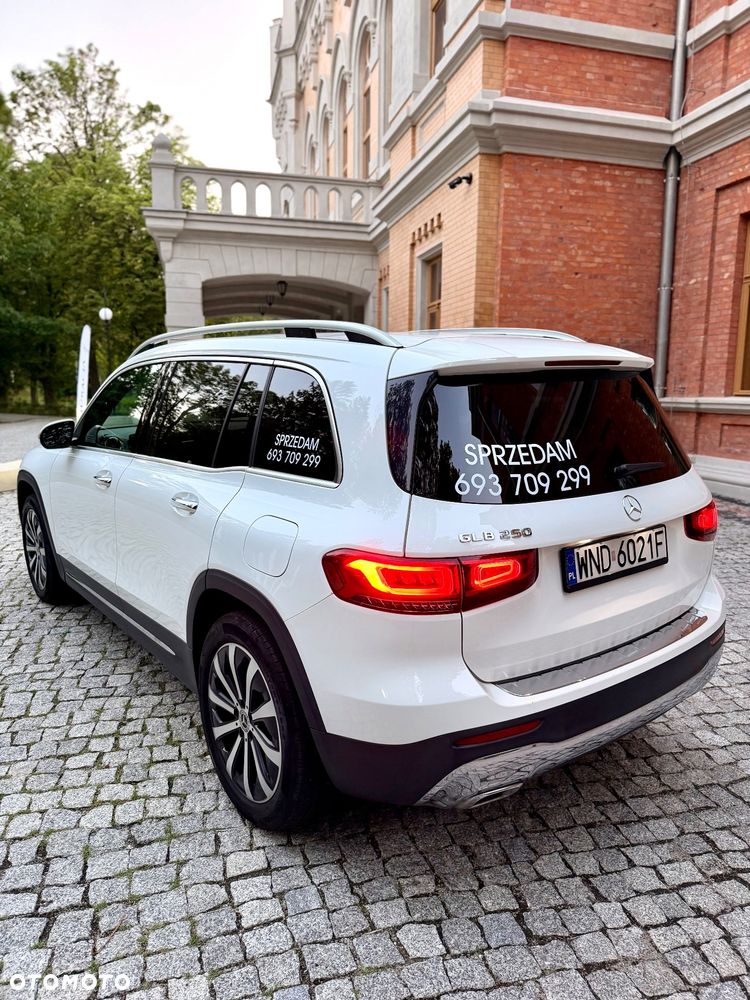 Mercedes-Benz GLB 250 8G-DCT Edition 1 - 8
