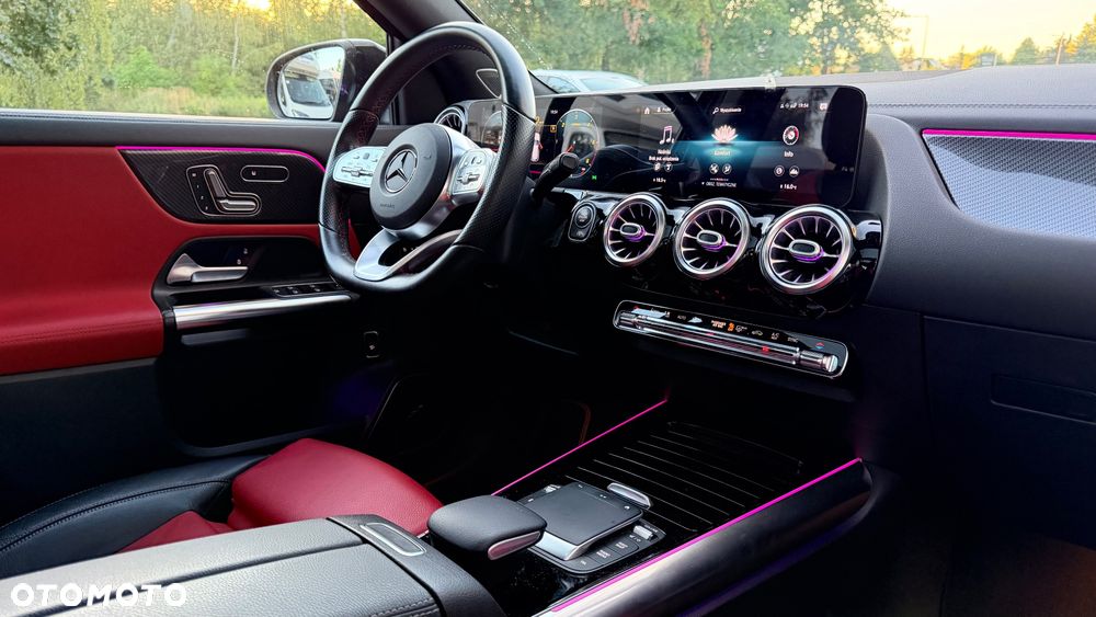 Mercedes-Benz GLA 200 d AMG Line - 28