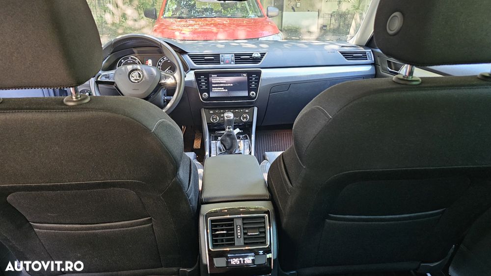 Skoda Superb 2.0 TDI Ambition - 7