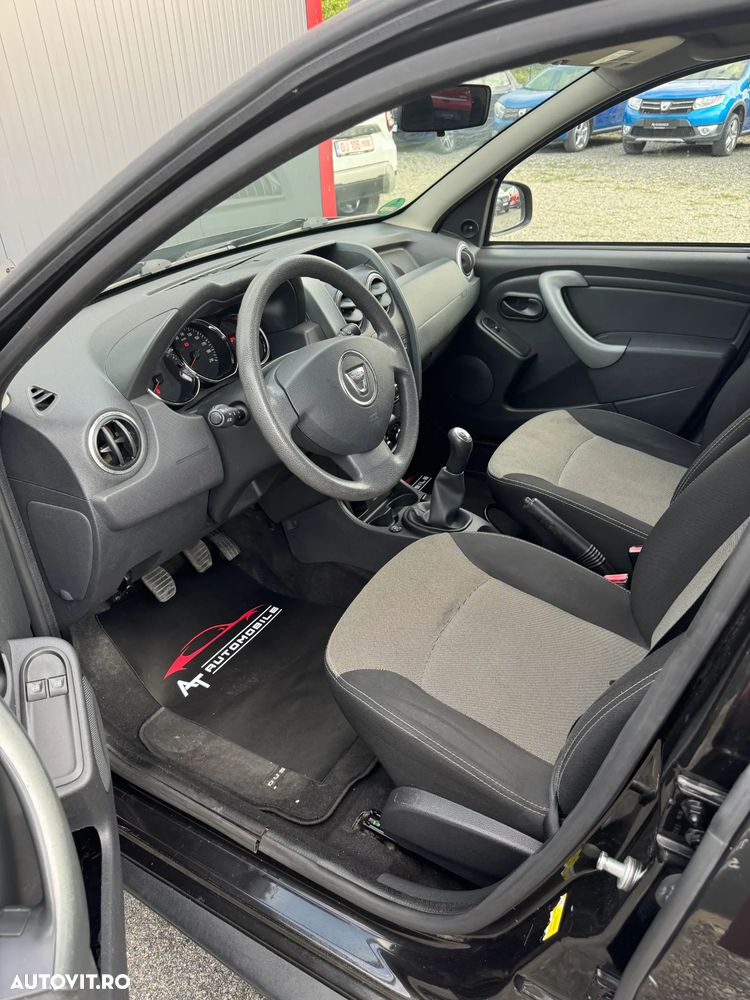 Dacia Duster 1.6 4x2 Laureate - 11