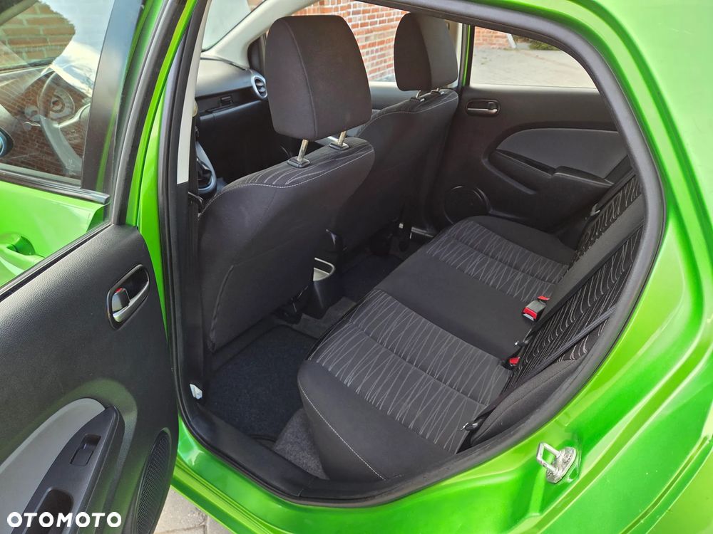 Mazda 2 - 13