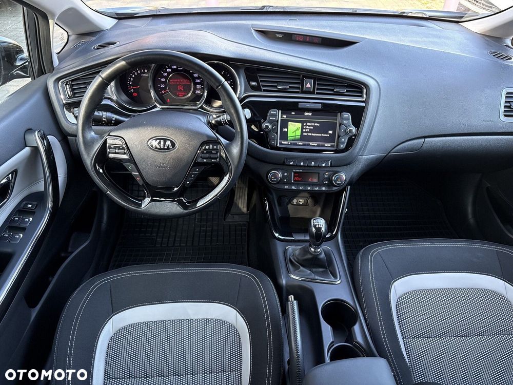 Kia Ceed 1.6 GDI L Business Line - 14