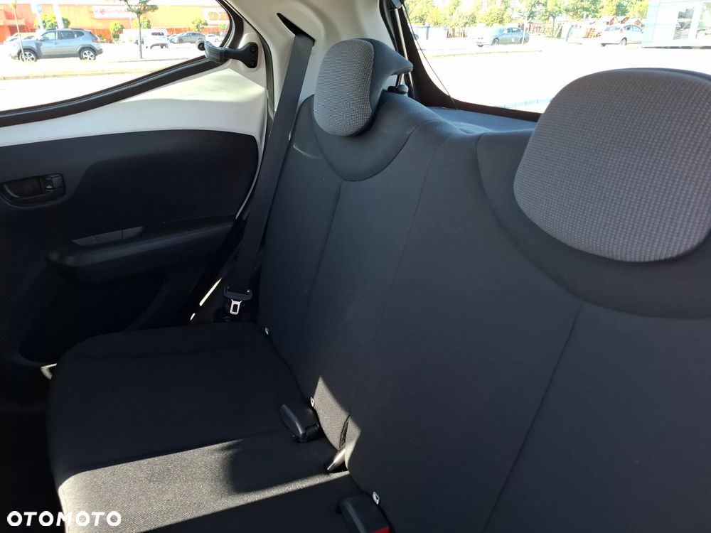 Toyota Aygo x - 14
