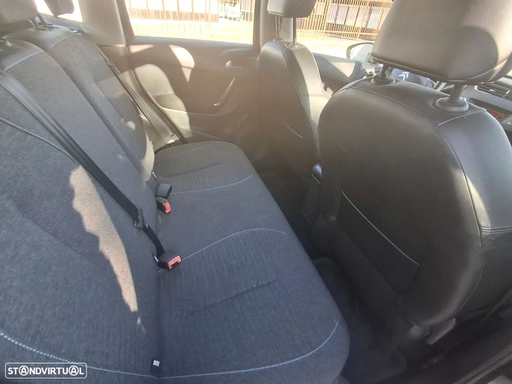 Citroën C3 1.2 PureTech Attraction - 10