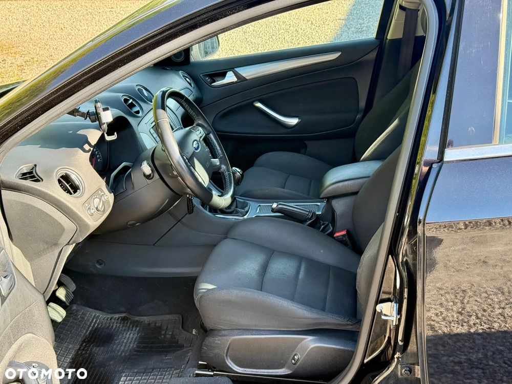 Ford Mondeo 2.0 TDCi Titanium - 20