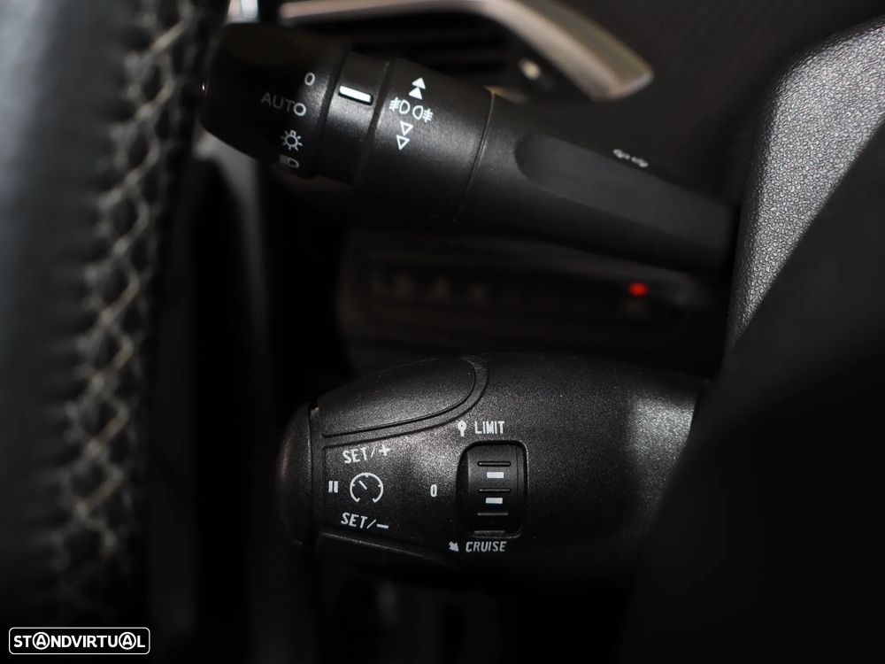 Peugeot 2008 e-HDi FAP 115 STOP & START Allure - 24