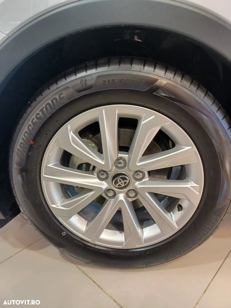 Toyota C-HR - 12