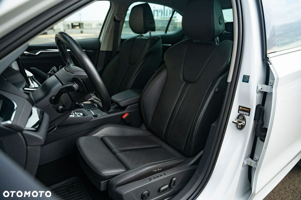 Skoda Octavia 2.0 TSI 4x4 Style DSG - 11