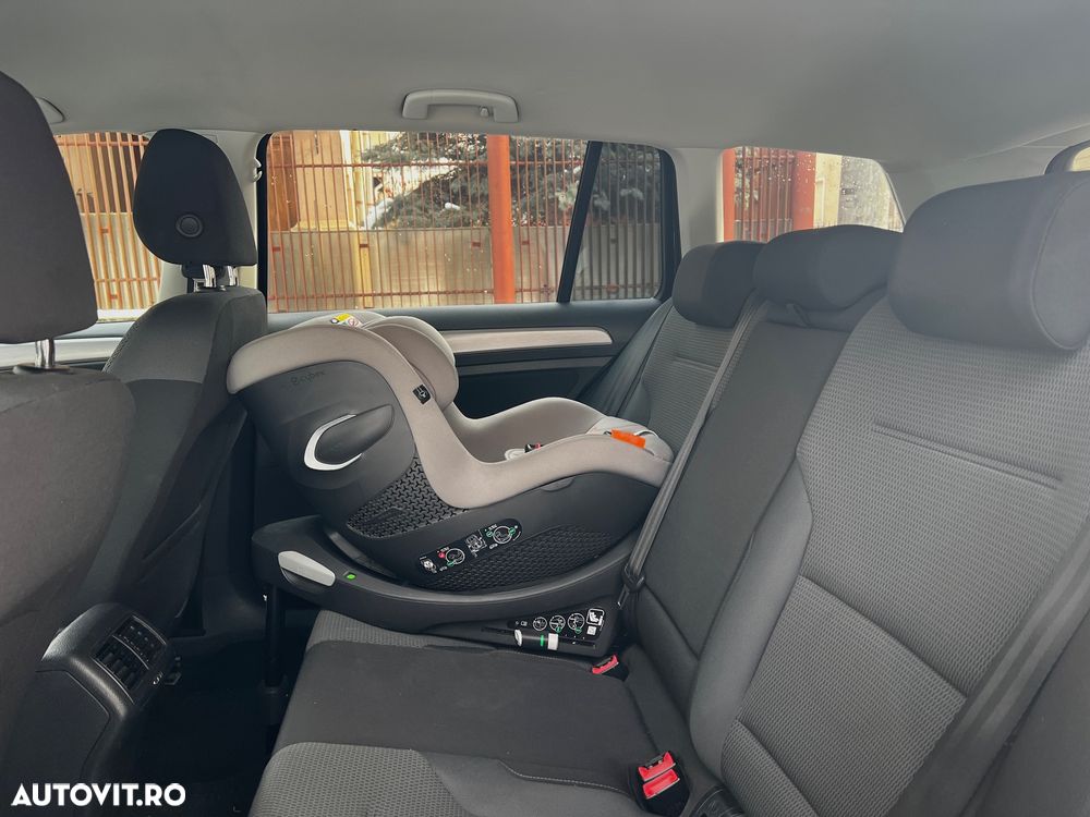 Volkswagen Golf 1.6 TDI BlueMotion Comfortline - 8