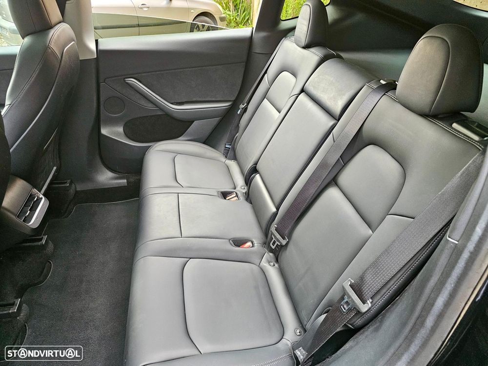 Tesla Model Y Long Range Tração Integral - 18