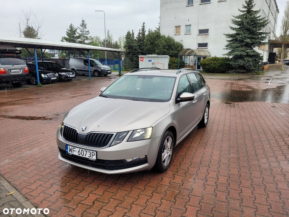 Skoda Octavia 2.0 TDI SCR Ambition - 2