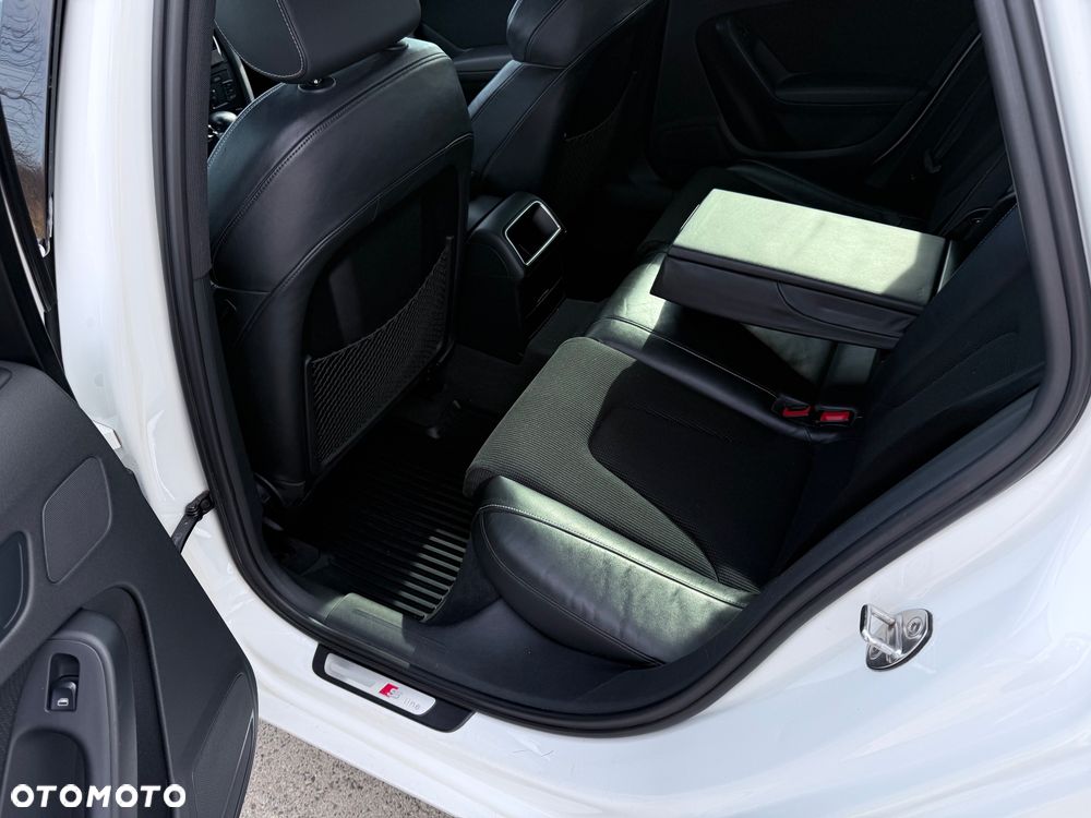 Audi A4 Avant 2.0 TDI DPF multitronic Ambiente - 14