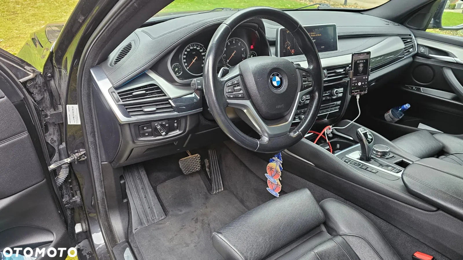 BMW X6 xDrive50i - 13
