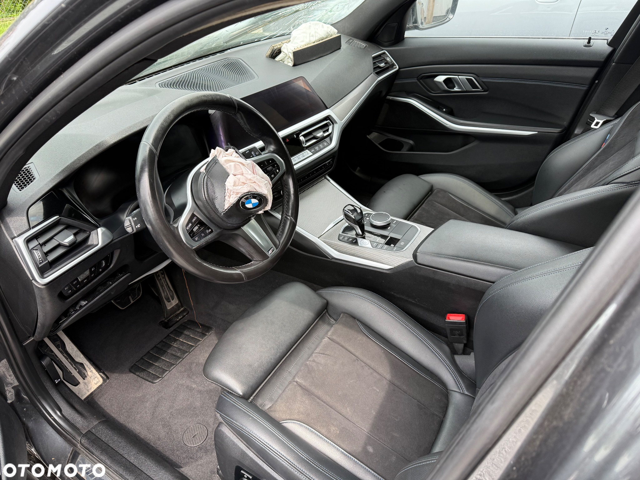 BMW Seria 3 318d M Sport Shadow - 11