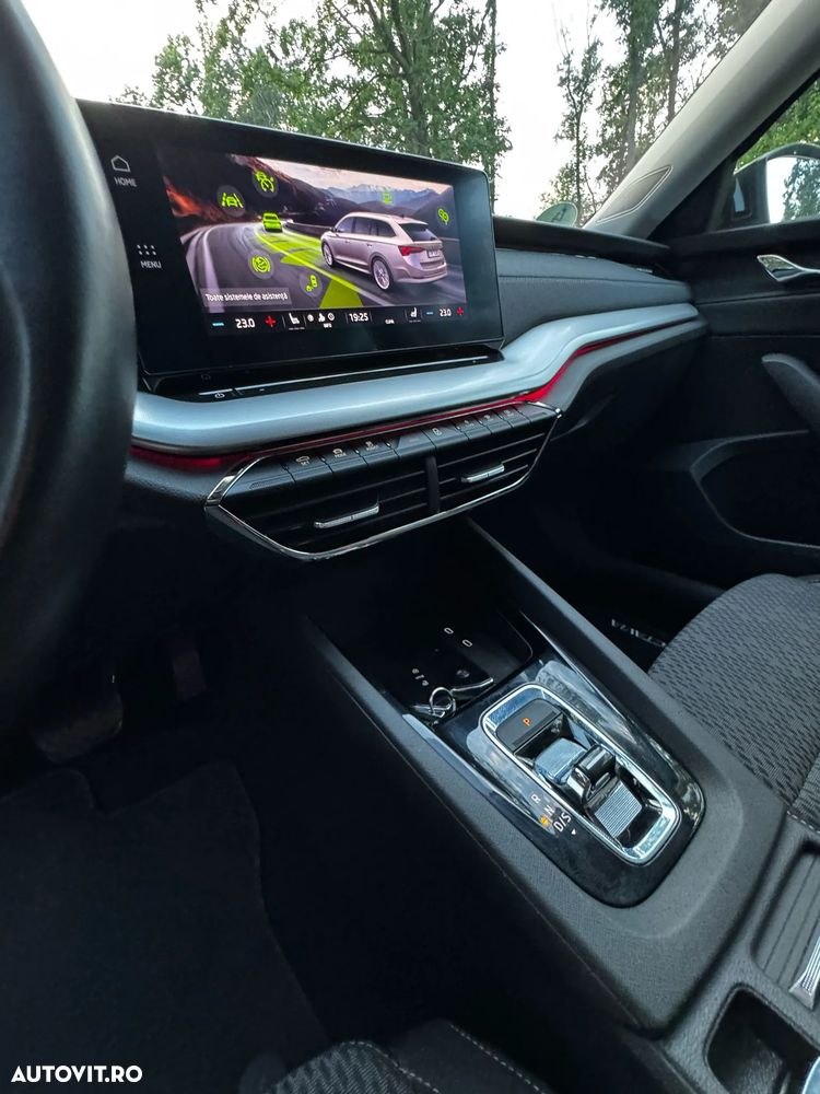 Skoda Octavia 2.0 TDI DSG Style - 17