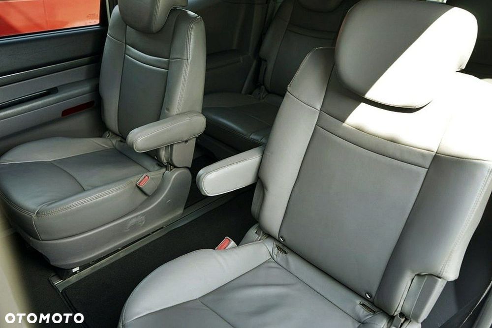 SsangYong/KGM Rodius - 21