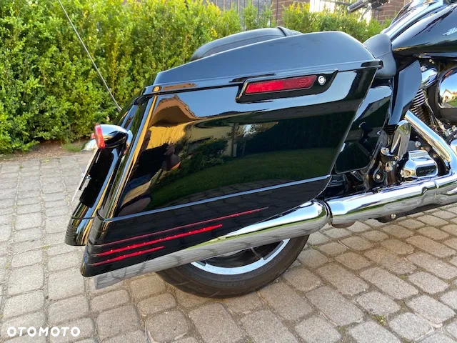 Harley-Davidson Touring Road Glide - 17