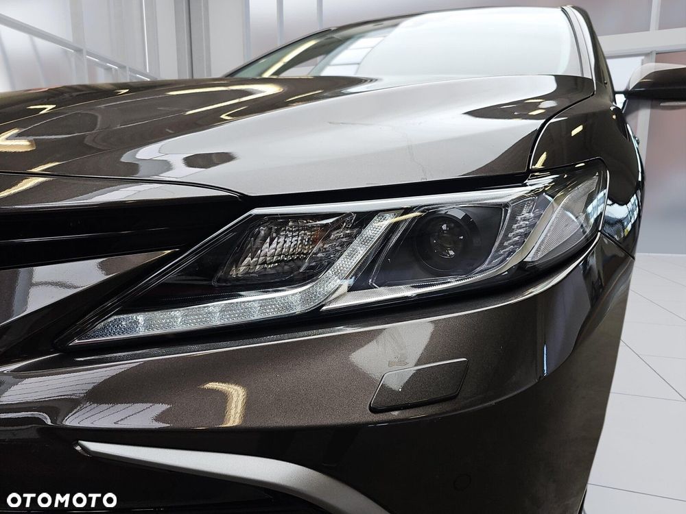 Toyota Camry 2.5 Hybrid Comfort CVT - 33