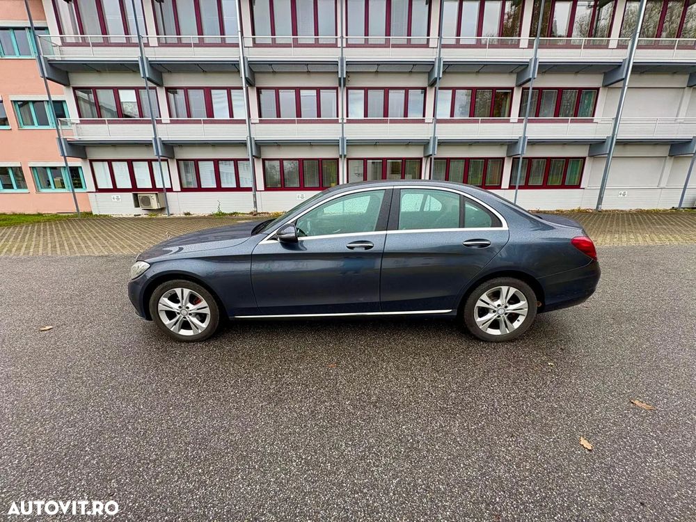 Mercedes-Benz C - 9