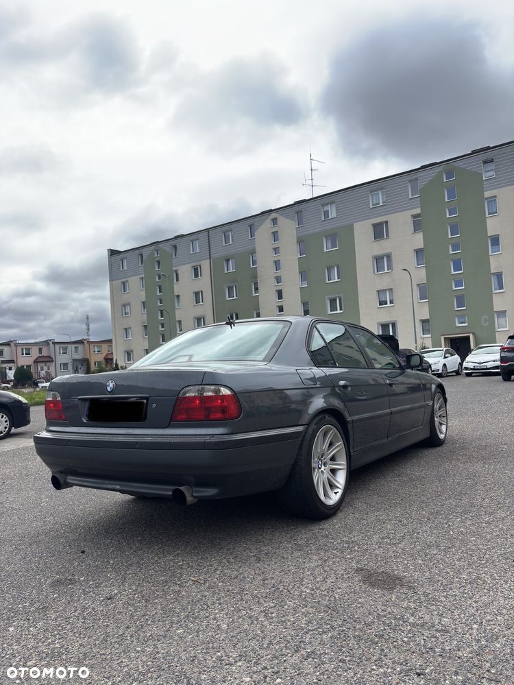 BMW Seria 7 - 7