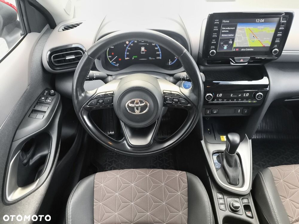 Toyota Yaris Cross - 12