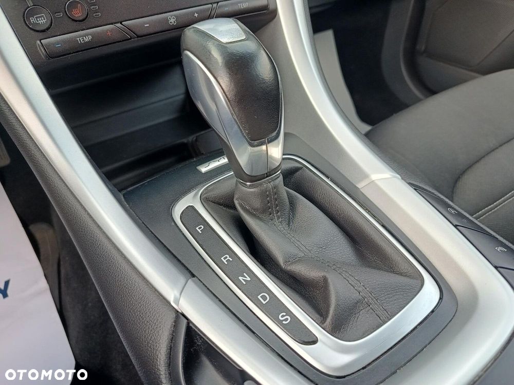 Ford Mondeo 2.0 TDCi Trend PowerShift - 23